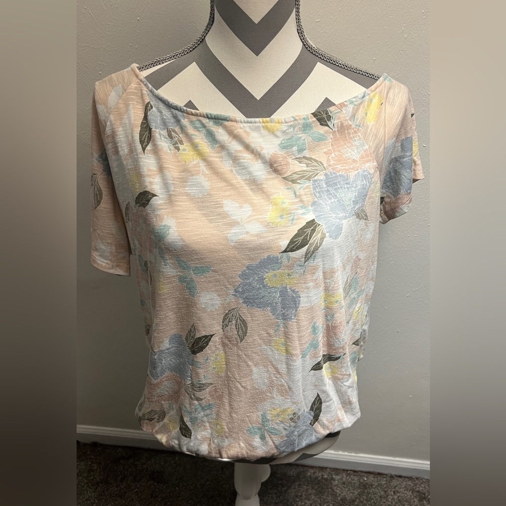 Torrid Off Shoulder Top Size 0 Pink Floral‎